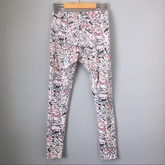 American Eagle Floral Print Stretchy Leggings - Picture 7 of 7